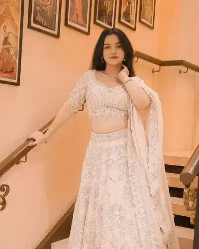 Escort Kampur